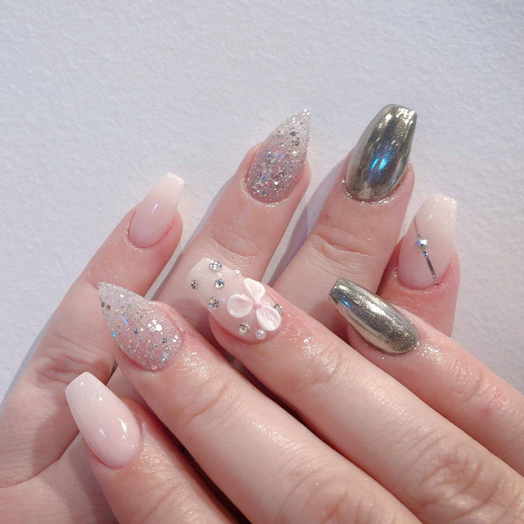 A QUICK GUIDE TO CHOOSING YOUR NAIL SHAPE