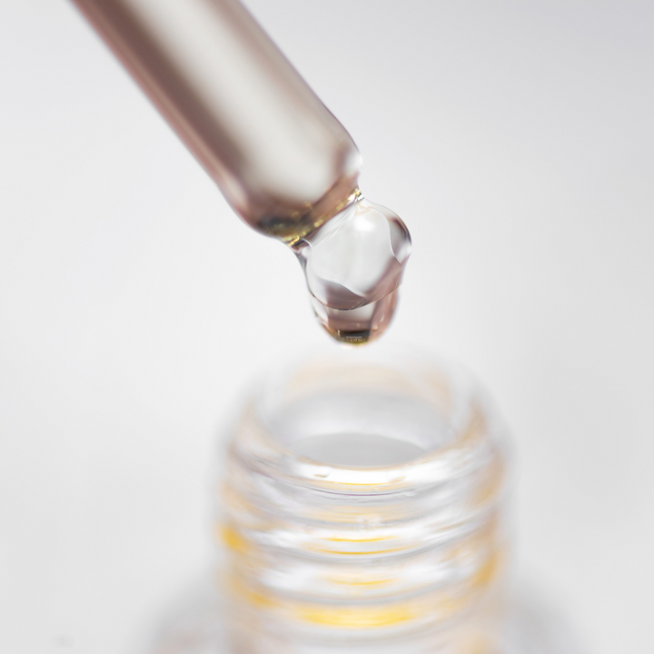 CUTICLE REVITALISING OIL