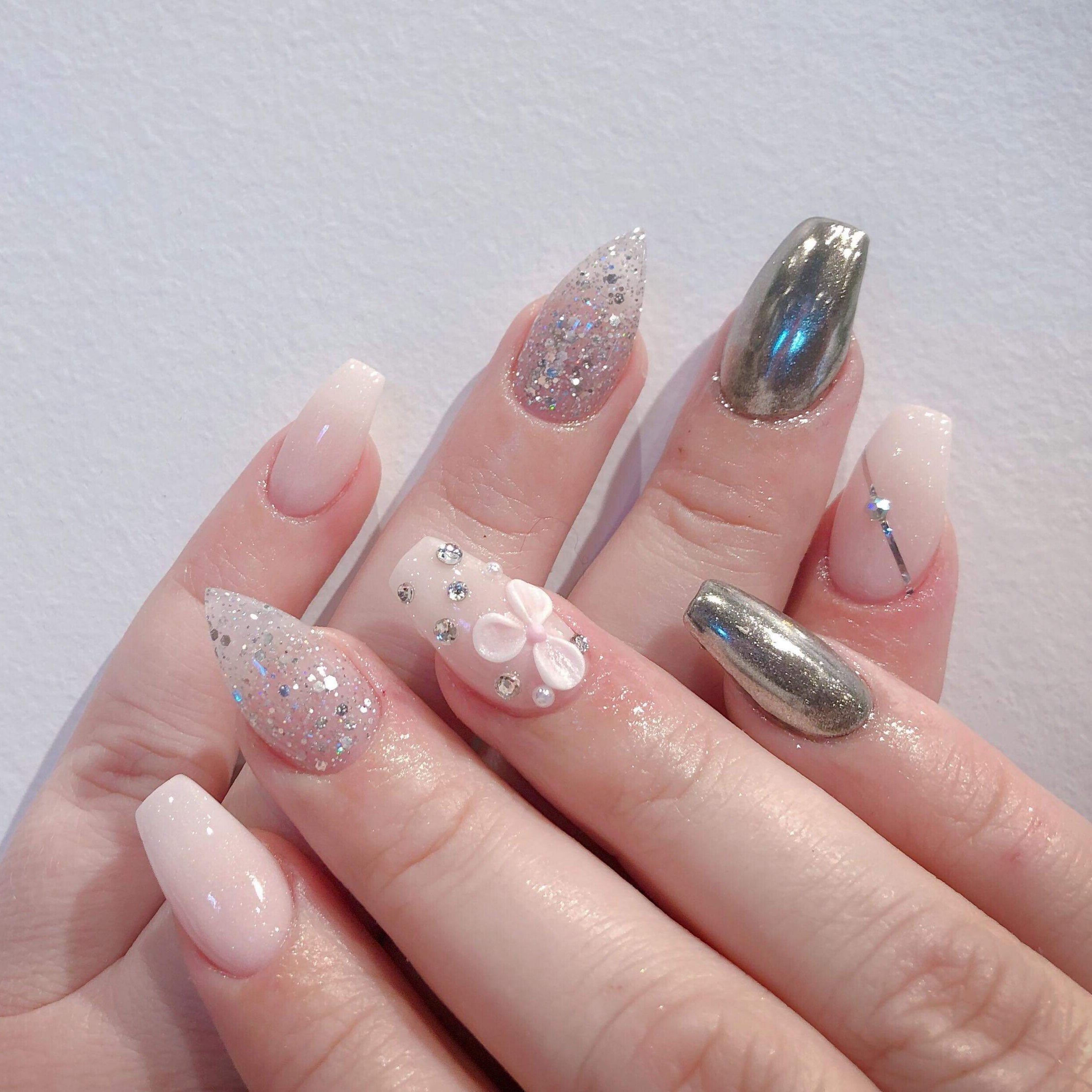 A QUICK GUIDE TO CHOOSING YOUR NAIL SHAPE
